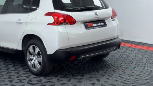 Peugeot 2008 1.2 PureTech Style 10