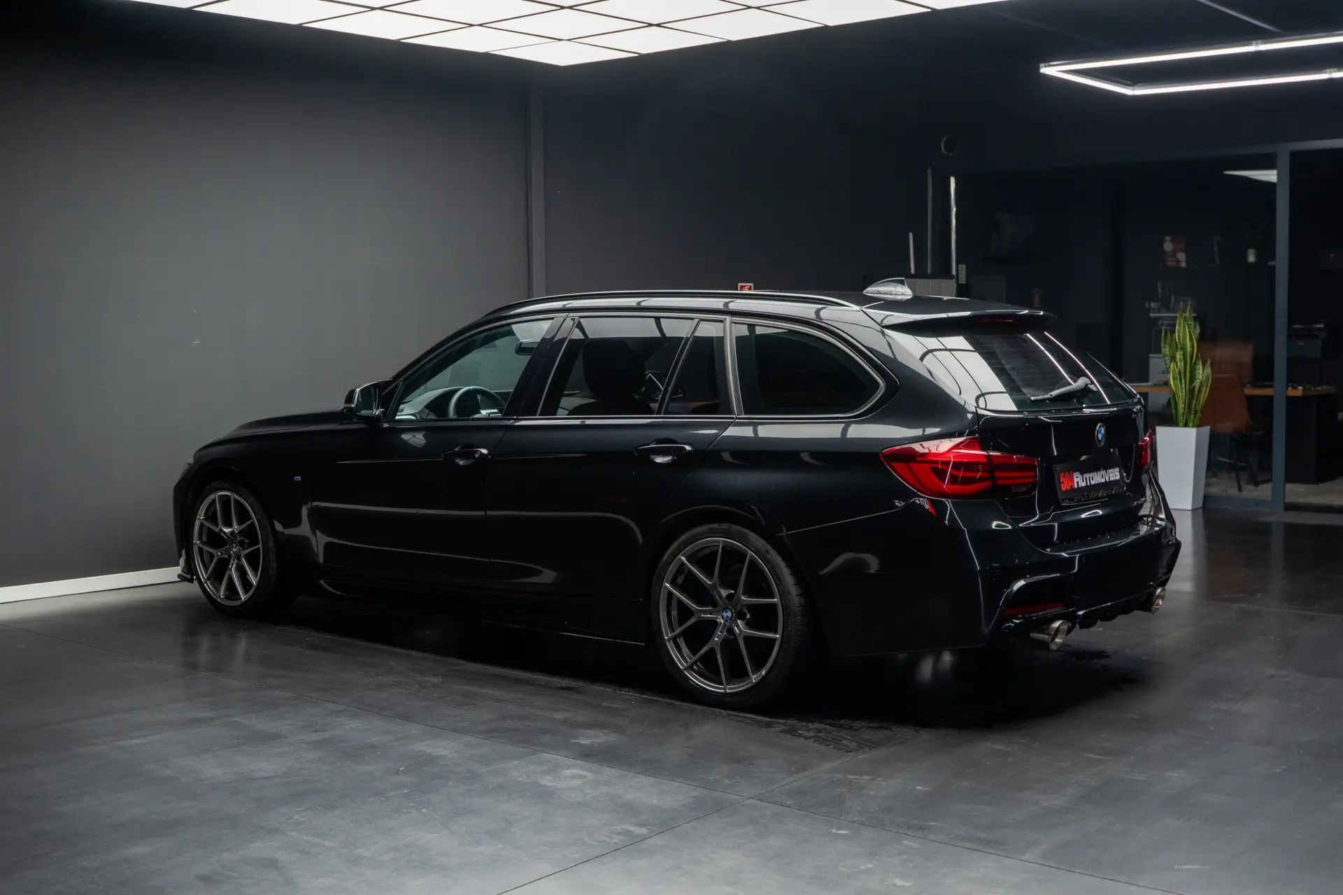 BMW 318 d Auto Pack M 8