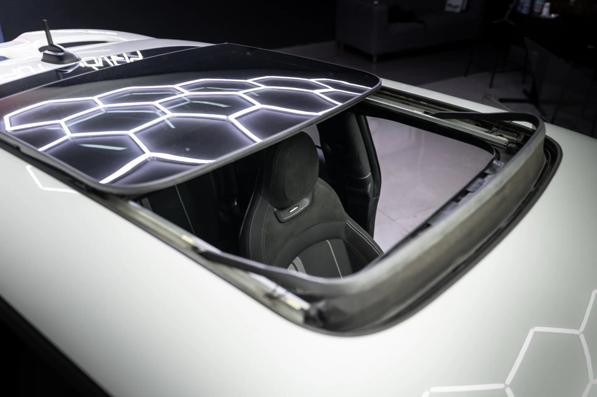 MINI 3 Portas John Cooper Works Plus Auto Desportiva 44