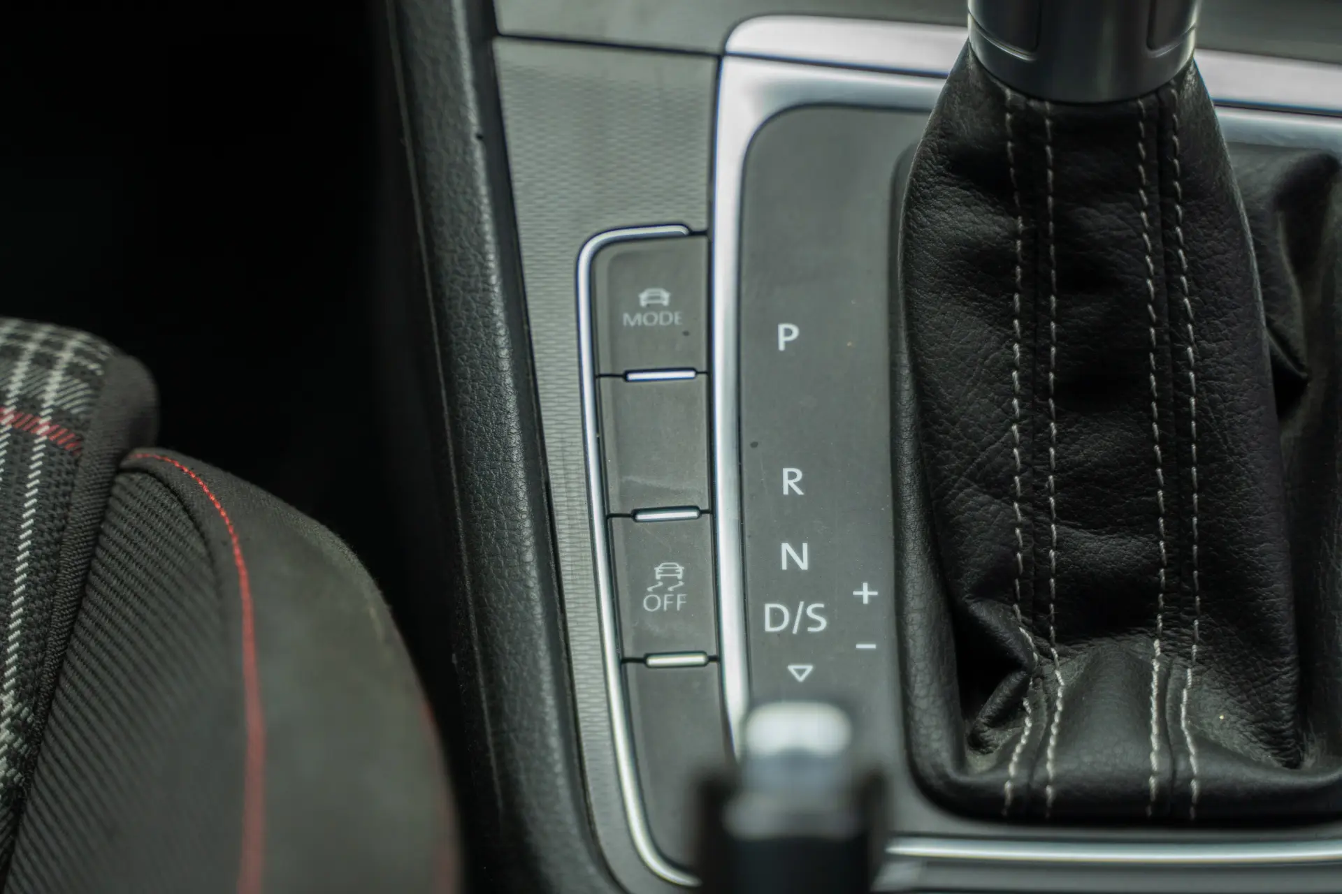 Volkswagen Golf 2.0 TSi GTI DSG 20
