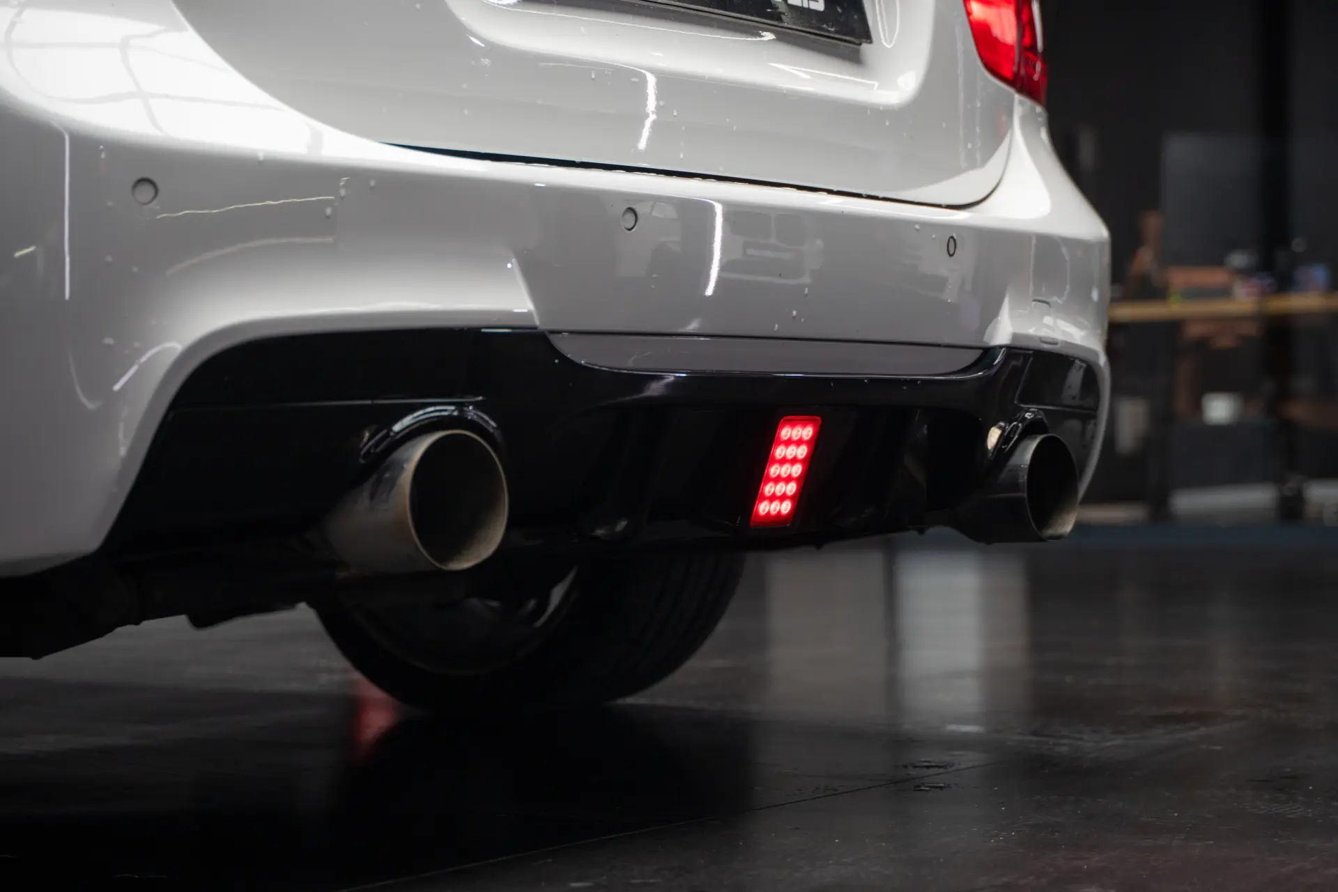 BMW 318 d Pack M 13