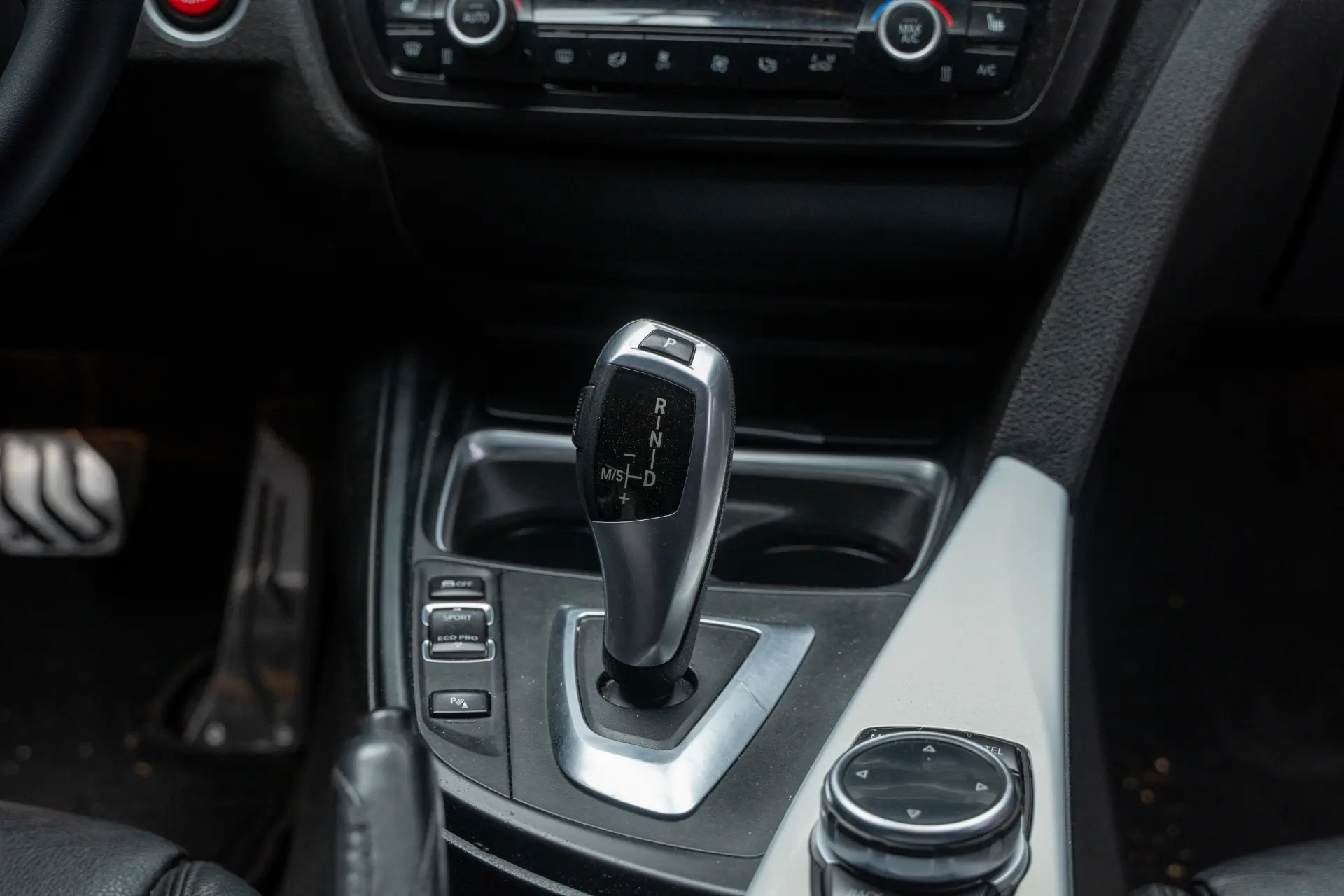 BMW 320 d Sport-Aut. 19