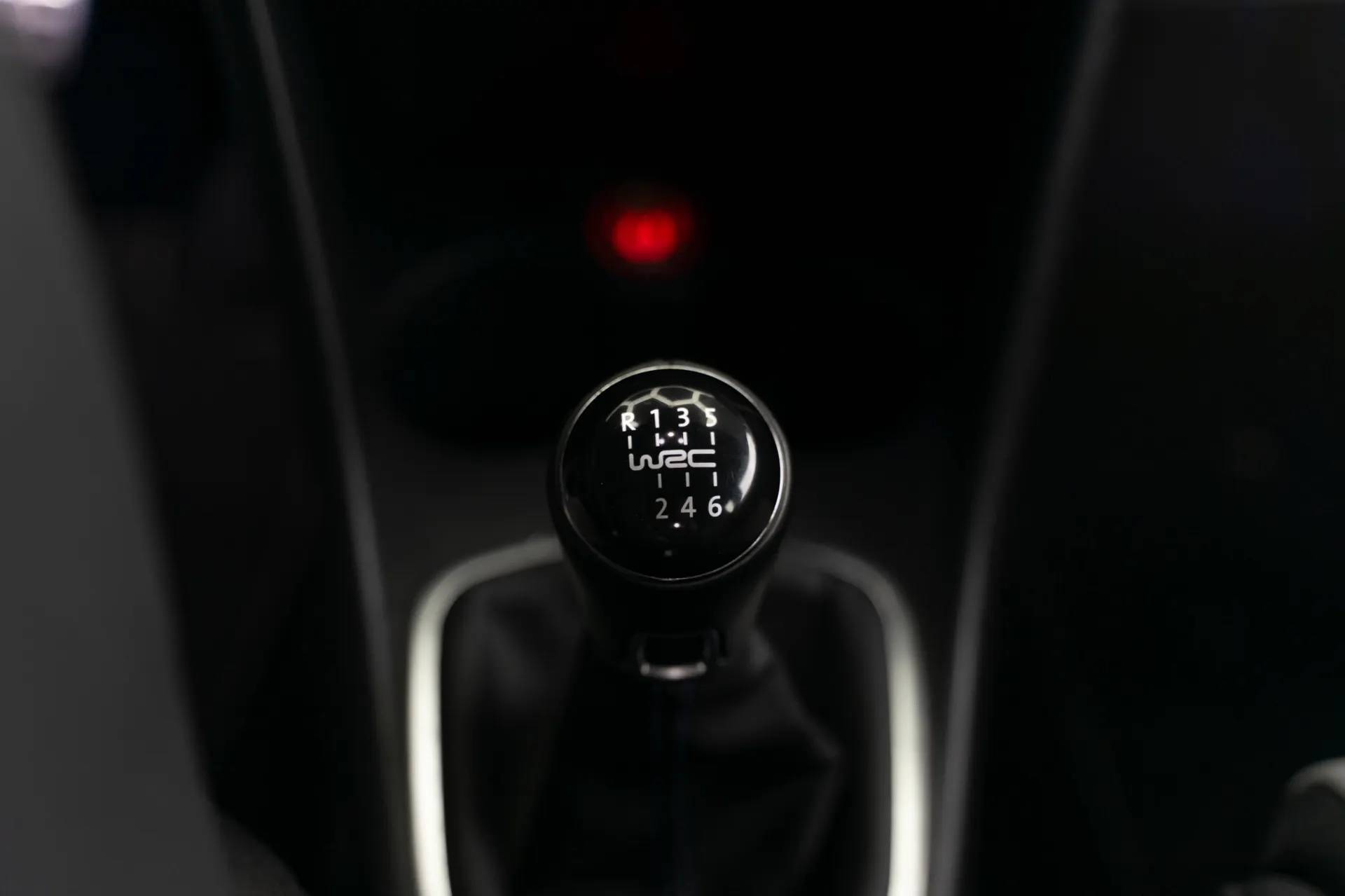 Volkswagen Polo 2.0 TSI R WRC 38