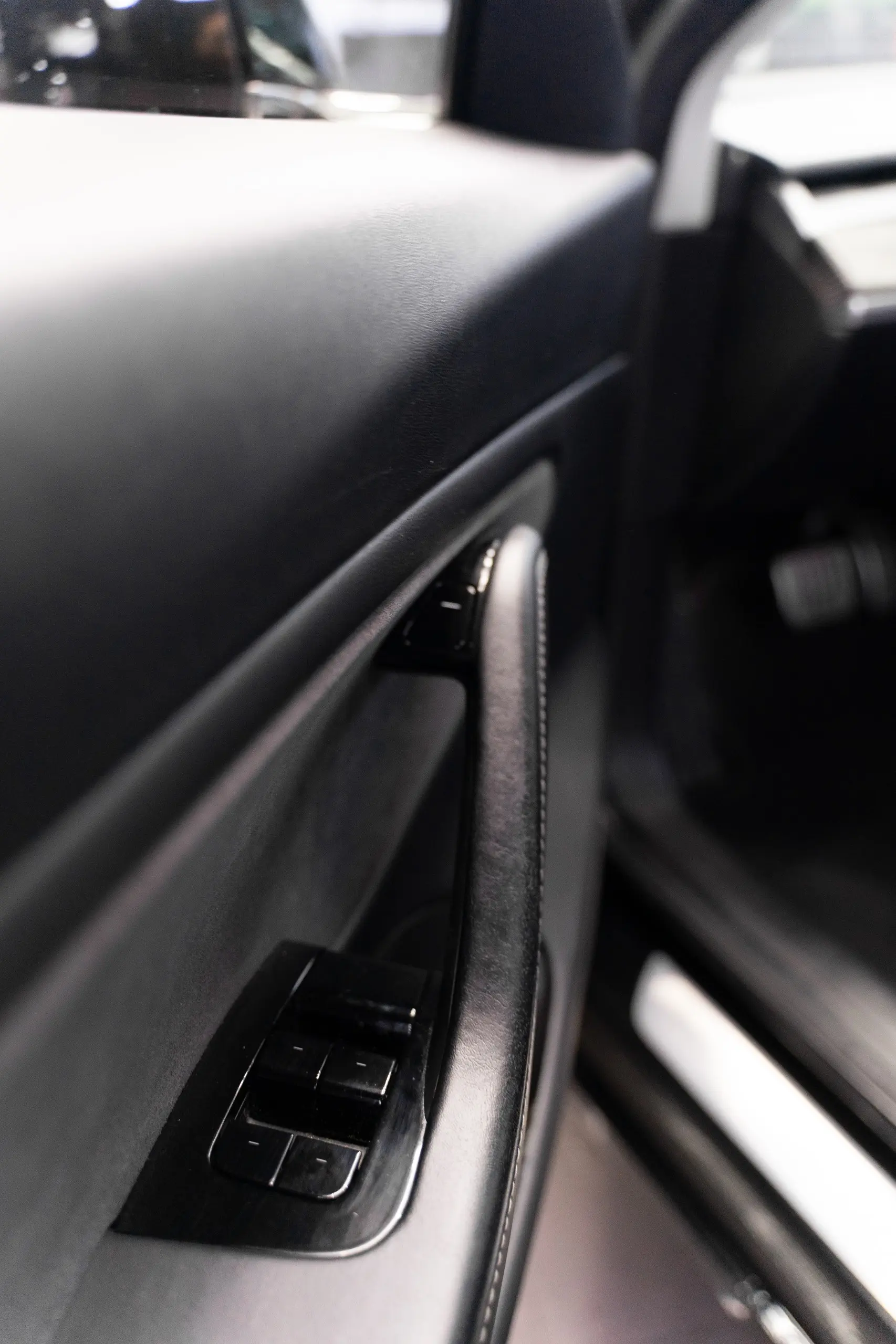 Tesla Model 3 Long Range AWD Dual Motor Performance 29