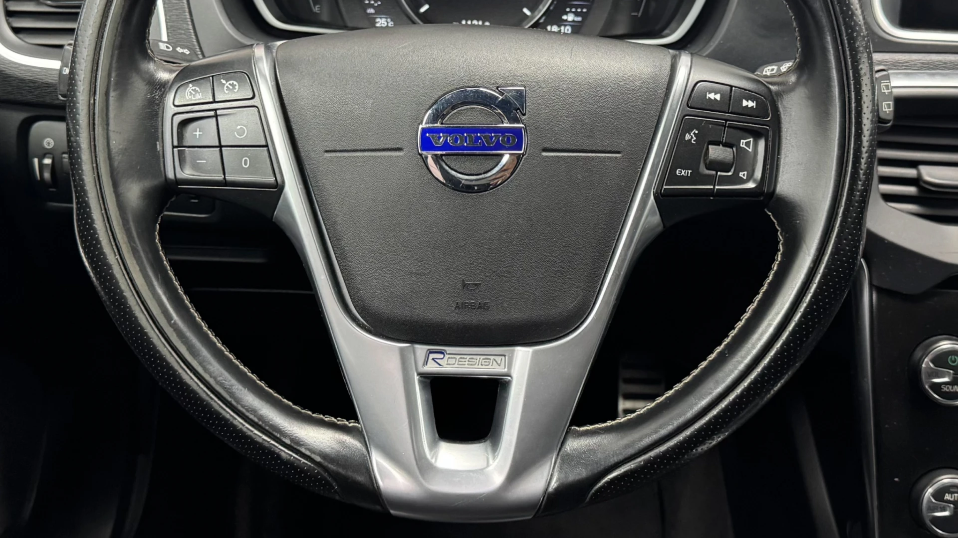 Volvo V40 1.6 D2 Eco R-Design 22