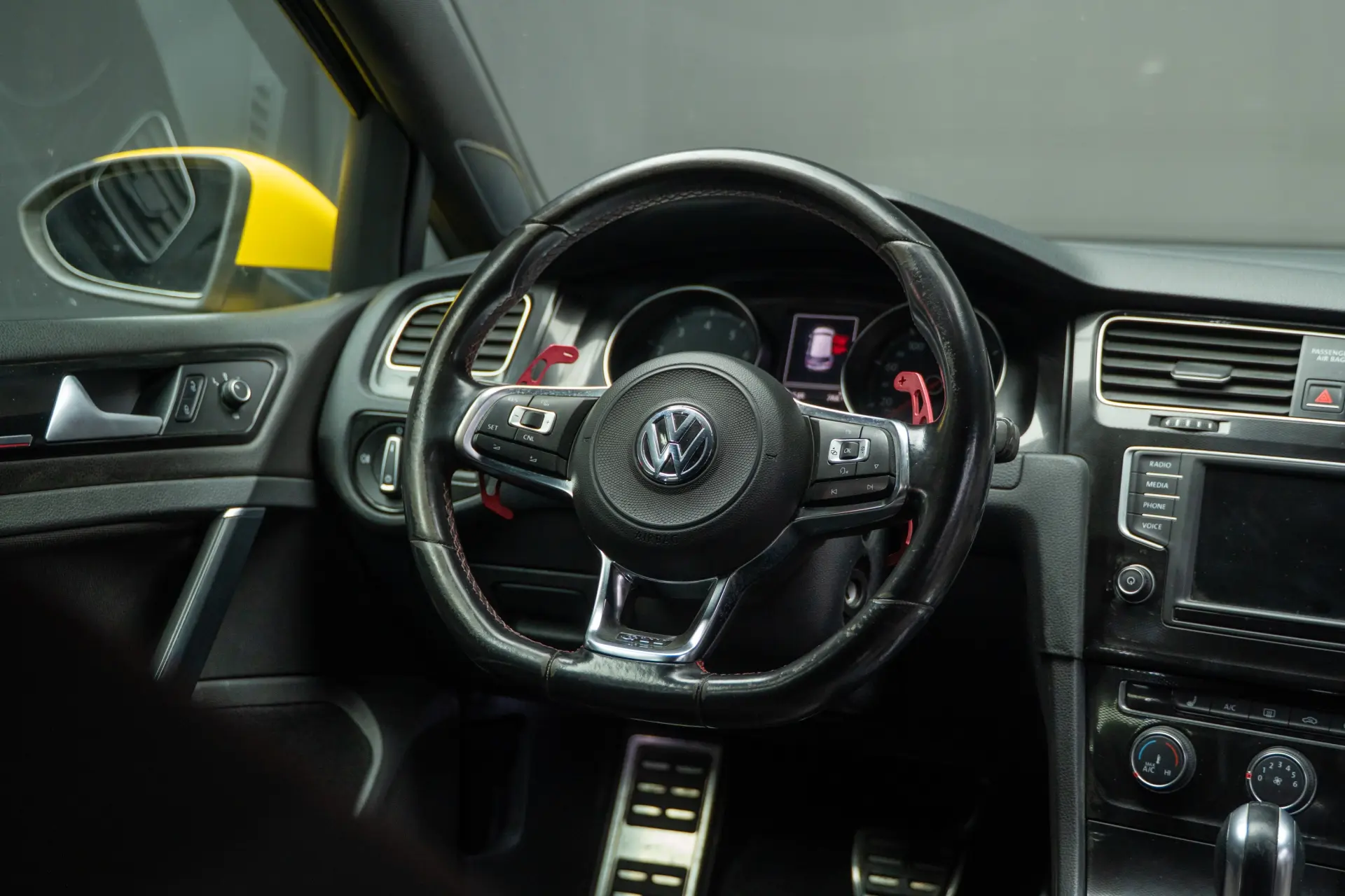 Volkswagen Golf 2.0 TSi GTI DSG 17