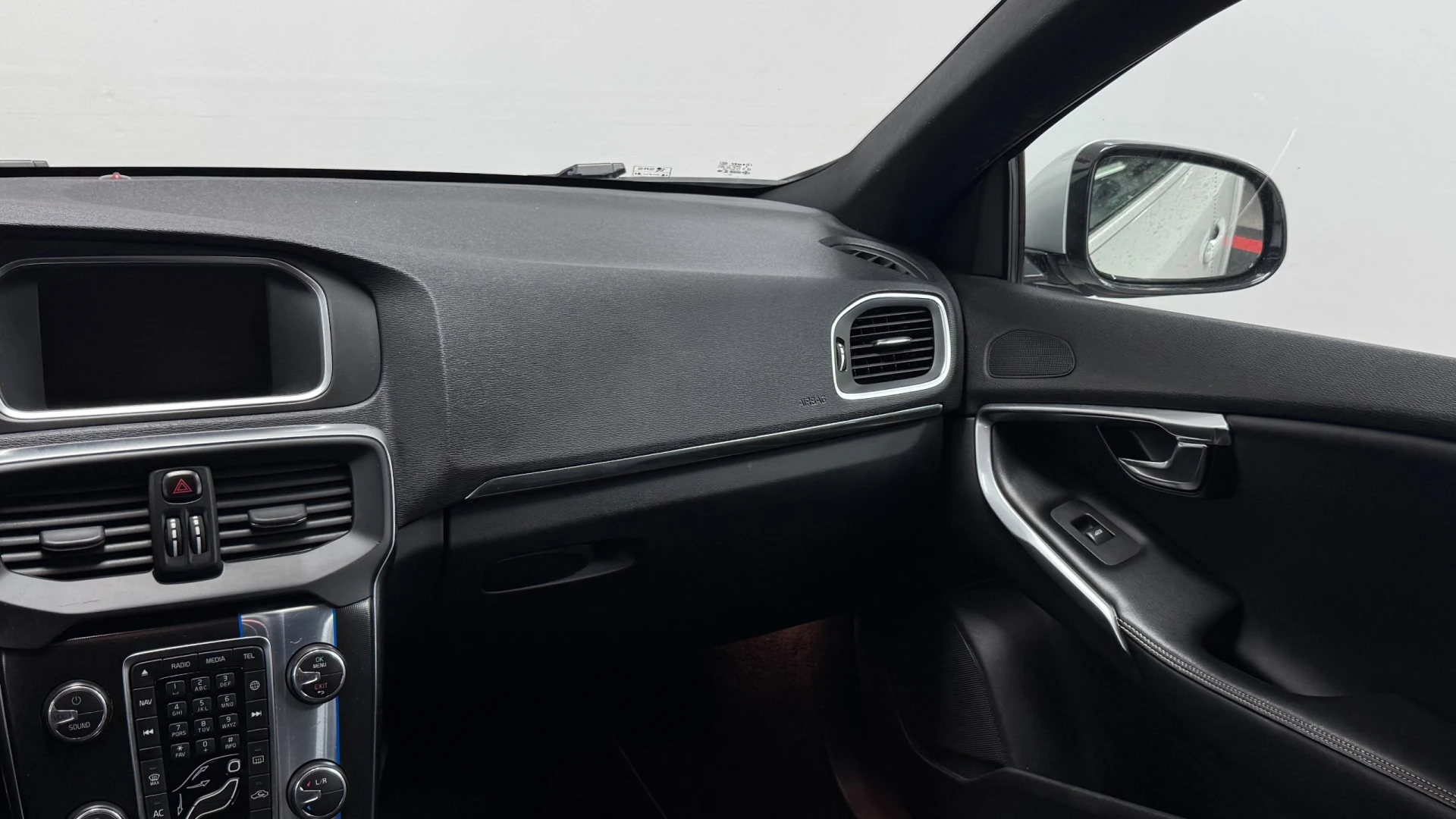 Volvo V40 1.6 D2 Eco R-Design 19