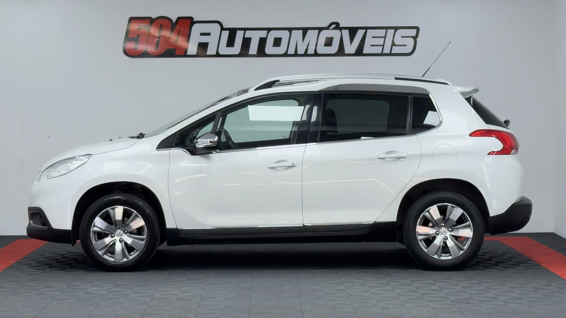 Peugeot 2008 1.2 PureTech Style 7