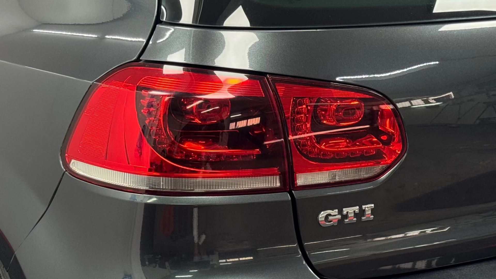 Volkswagen Golf 2.0 TSi GTI DSG 14