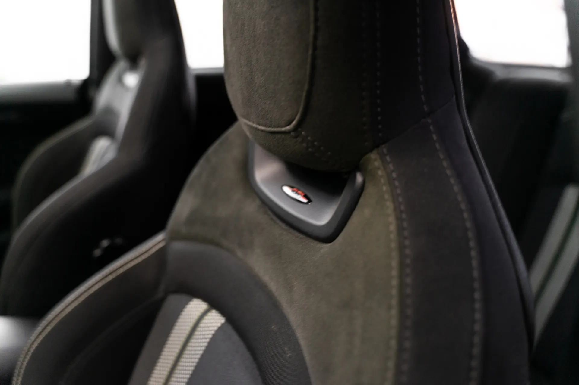 MINI 3 Portas John Cooper Works Plus Auto Desportiva 20