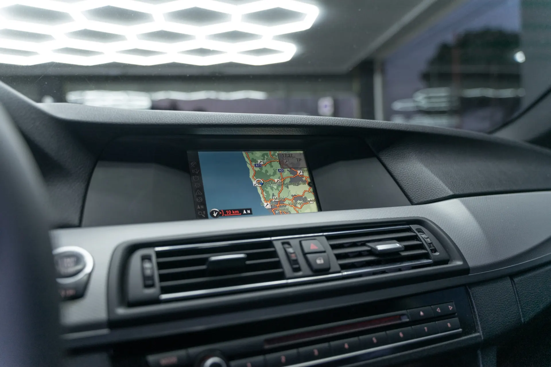 BMW 525 d Pack M Auto 10