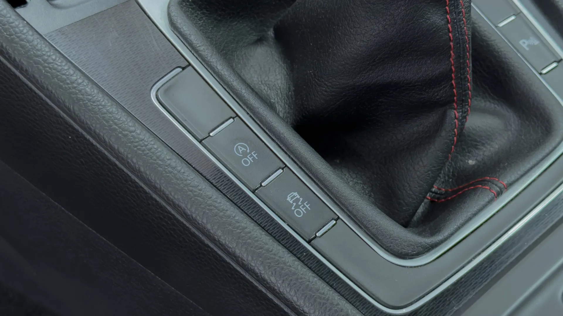 Volkswagen Golf 2.0 TDi GTD 21