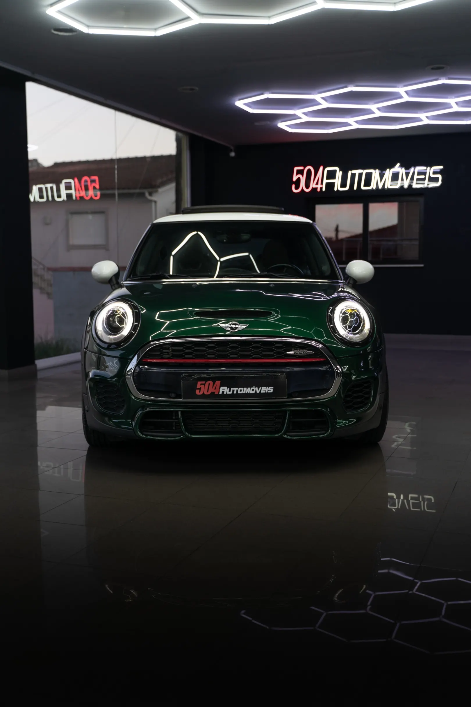 MINI 3 Portas John Cooper Works Plus Auto Desportiva 41