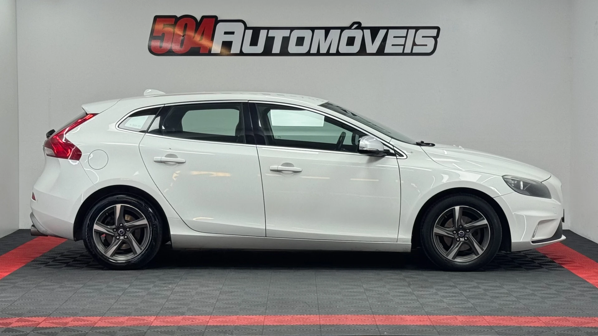Volvo V40 1.6 D2 Eco R-Design 6