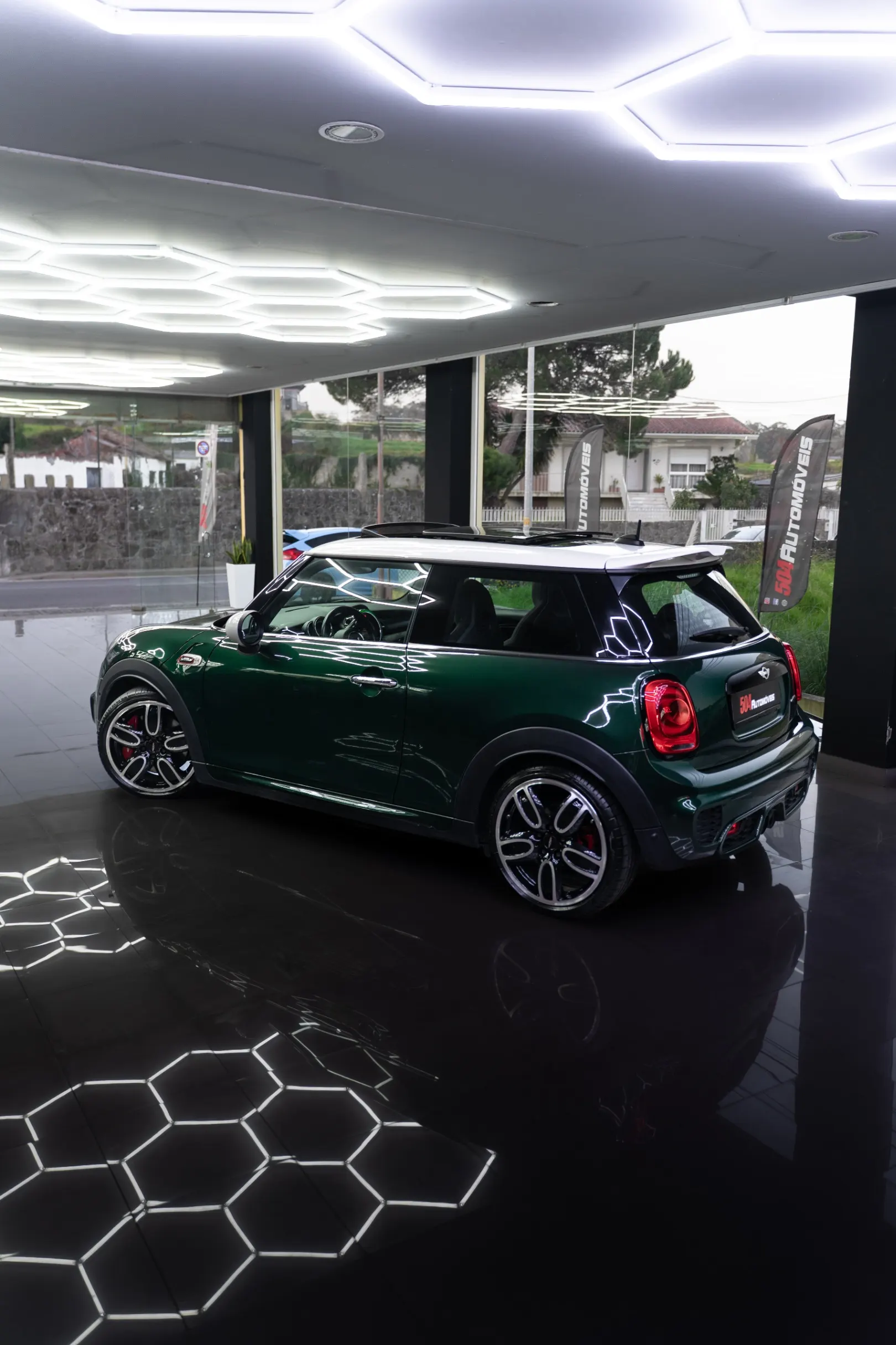 MINI 3 Portas John Cooper Works Plus Auto Desportiva 33