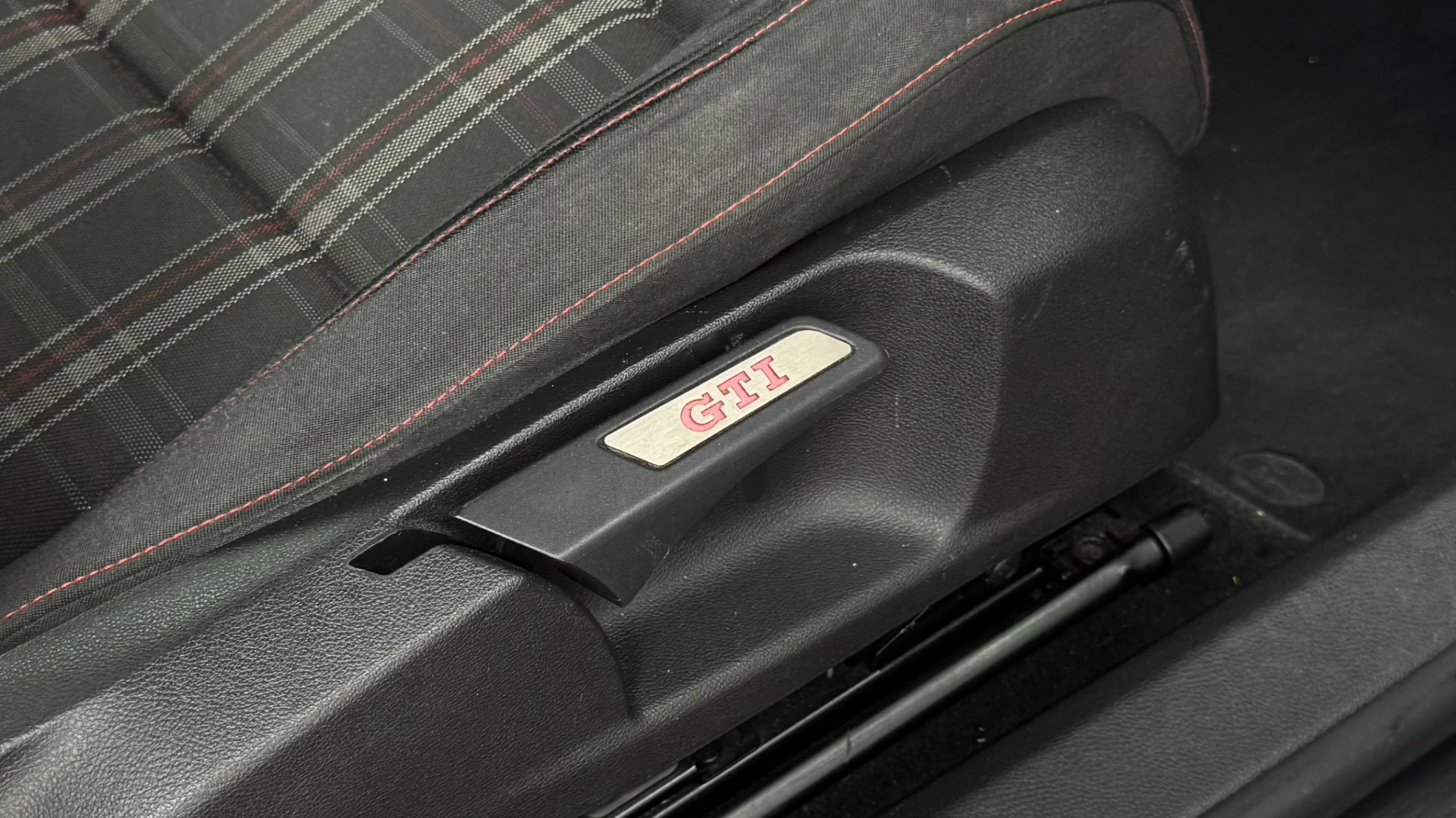 Volkswagen Golf 2.0 TSi GTI DSG 18