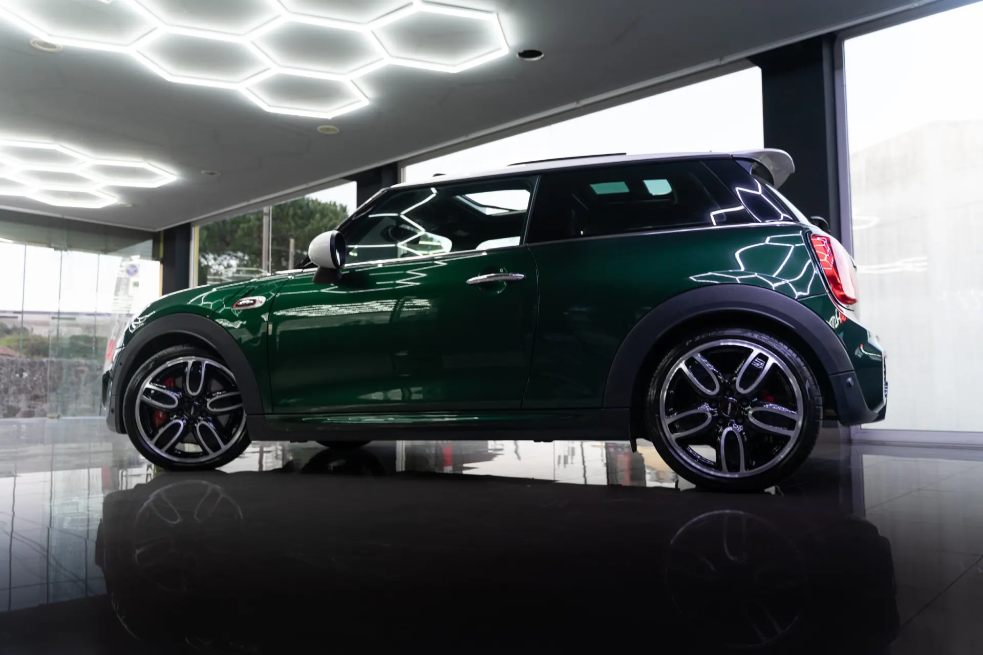 MINI 3 Portas John Cooper Works Plus Auto Desportiva 32