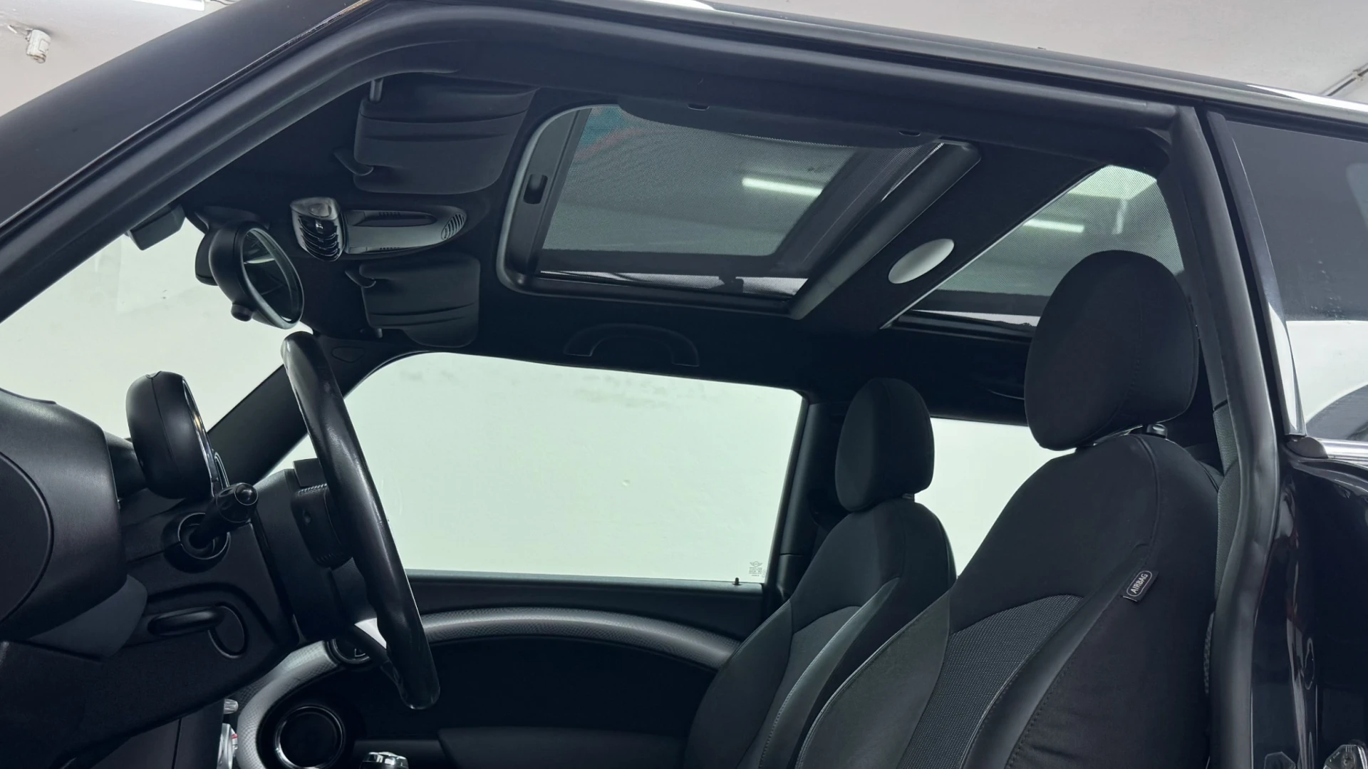 MINI John Cooper Works 27