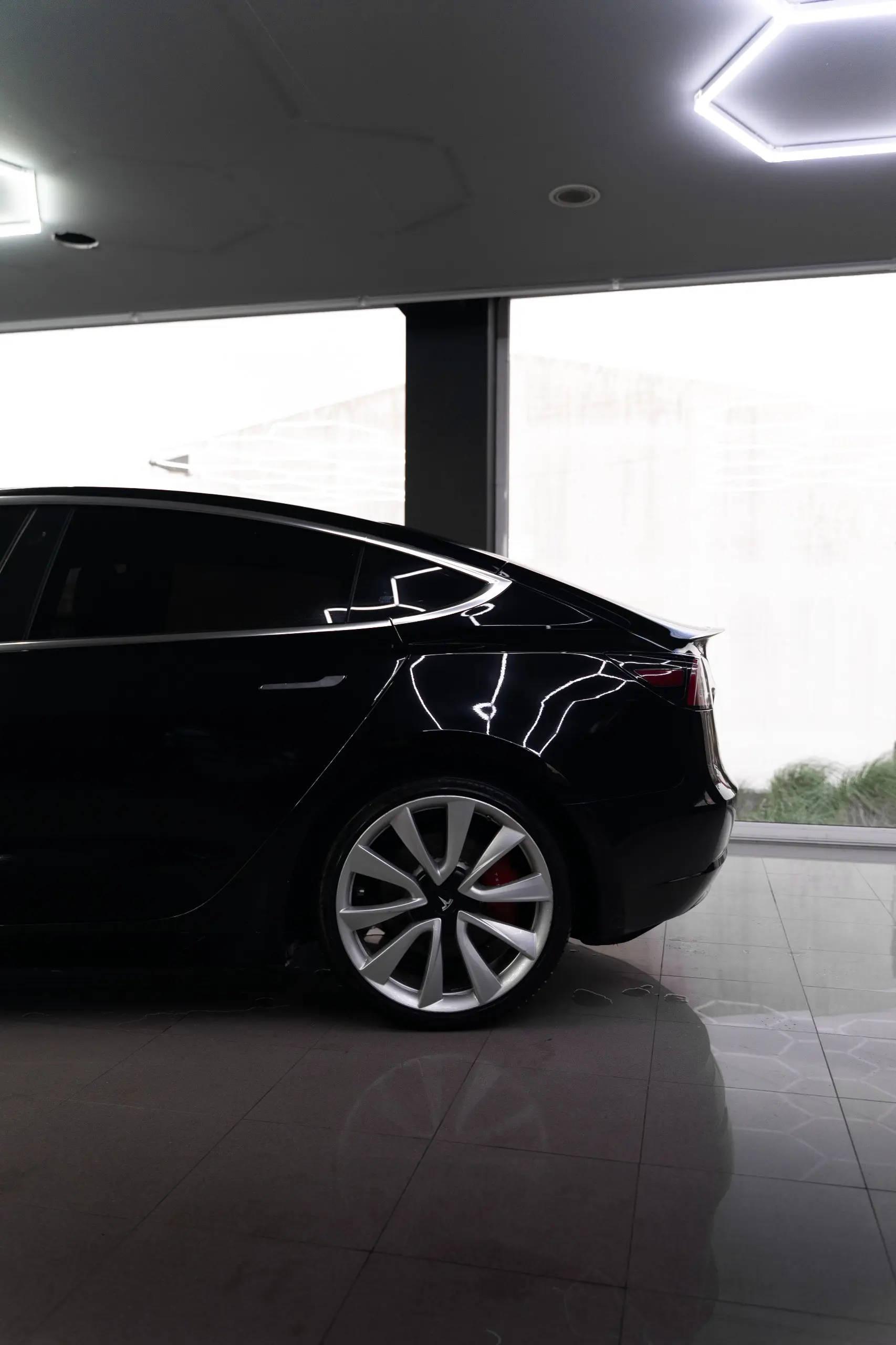 Tesla Model 3 Long Range AWD Dual Motor Performance 16