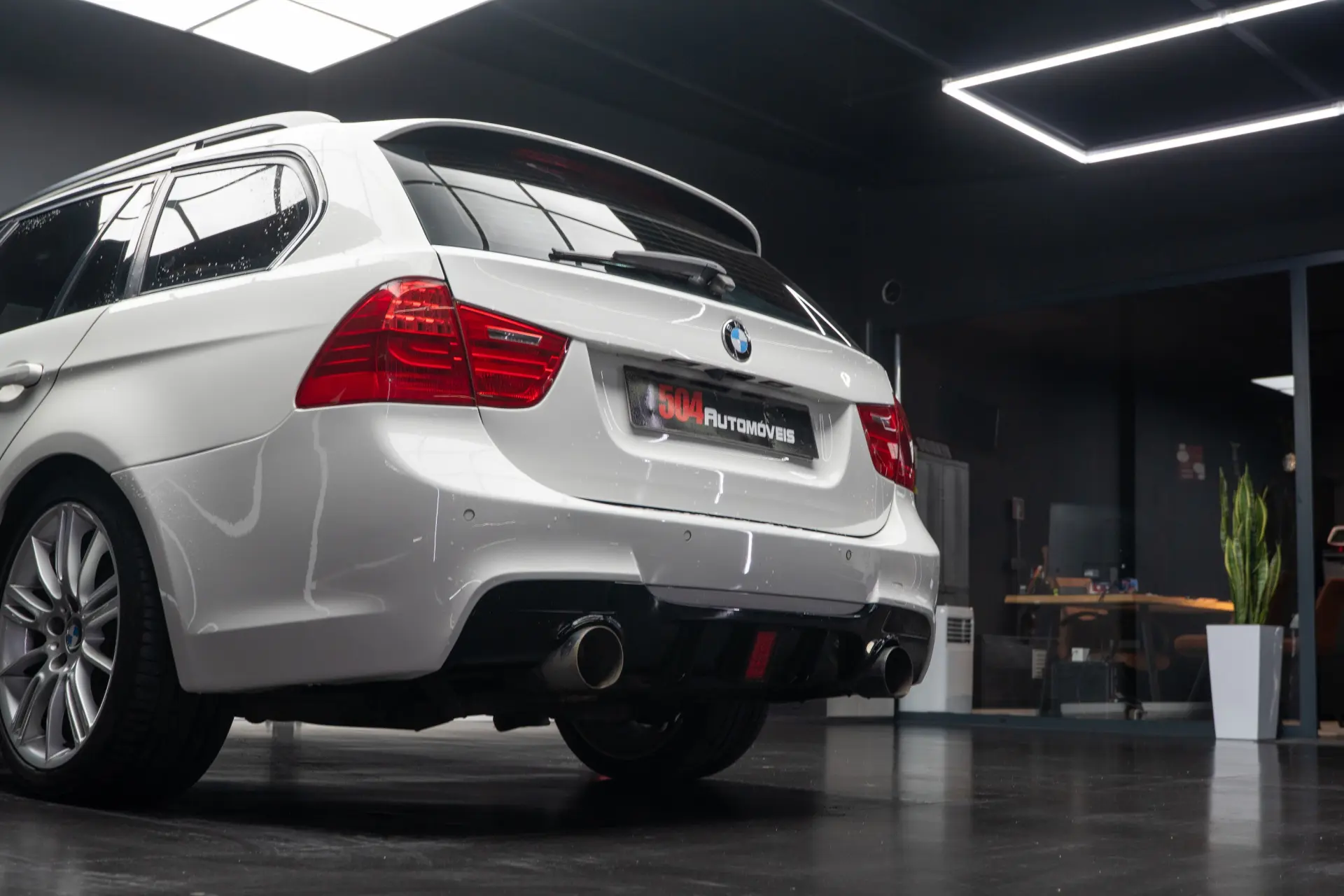 BMW 318 d Pack M 12