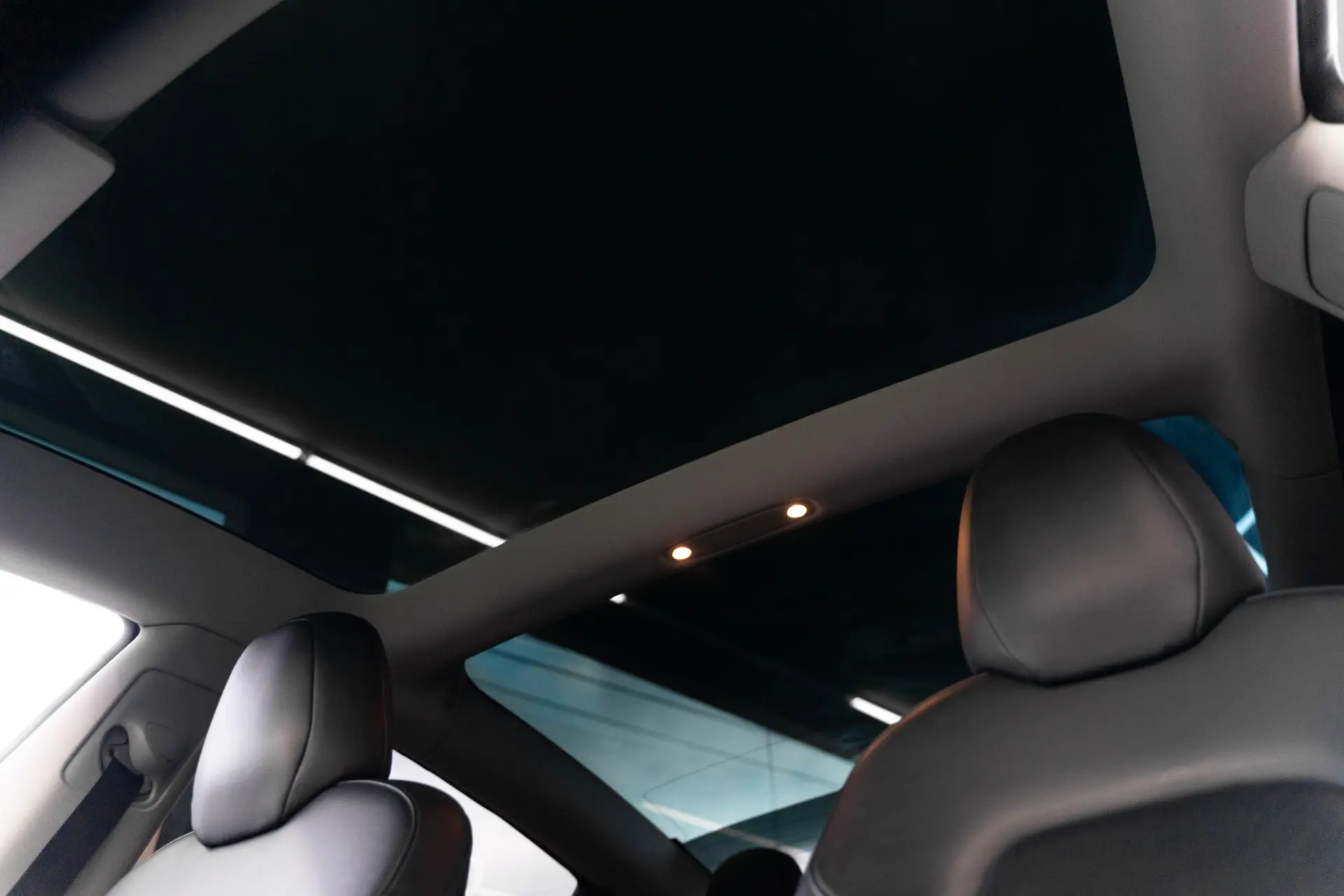 Tesla Model 3 Long Range AWD Dual Motor Performance 28