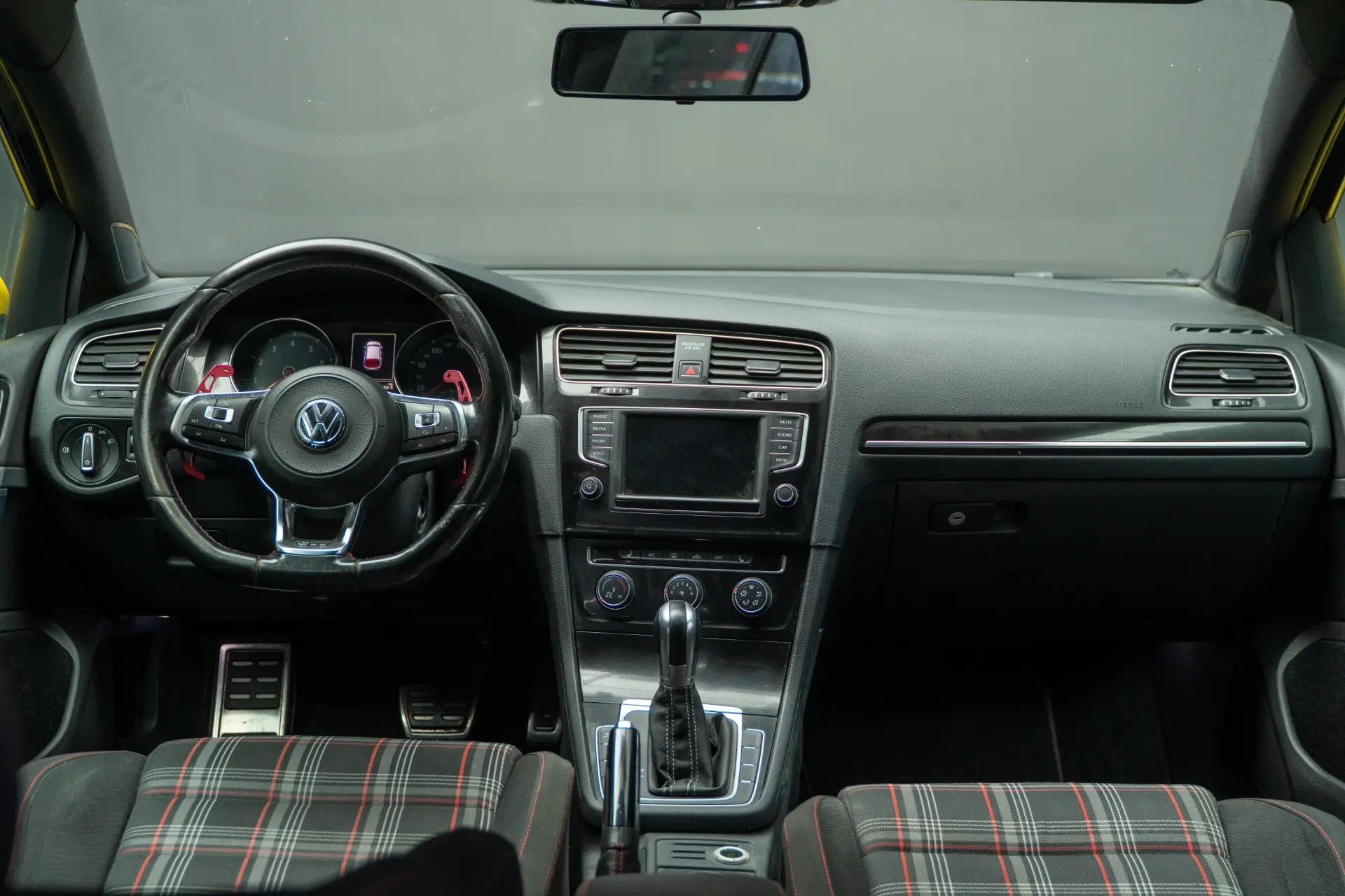 Volkswagen Golf 2.0 TSi GTI DSG 21
