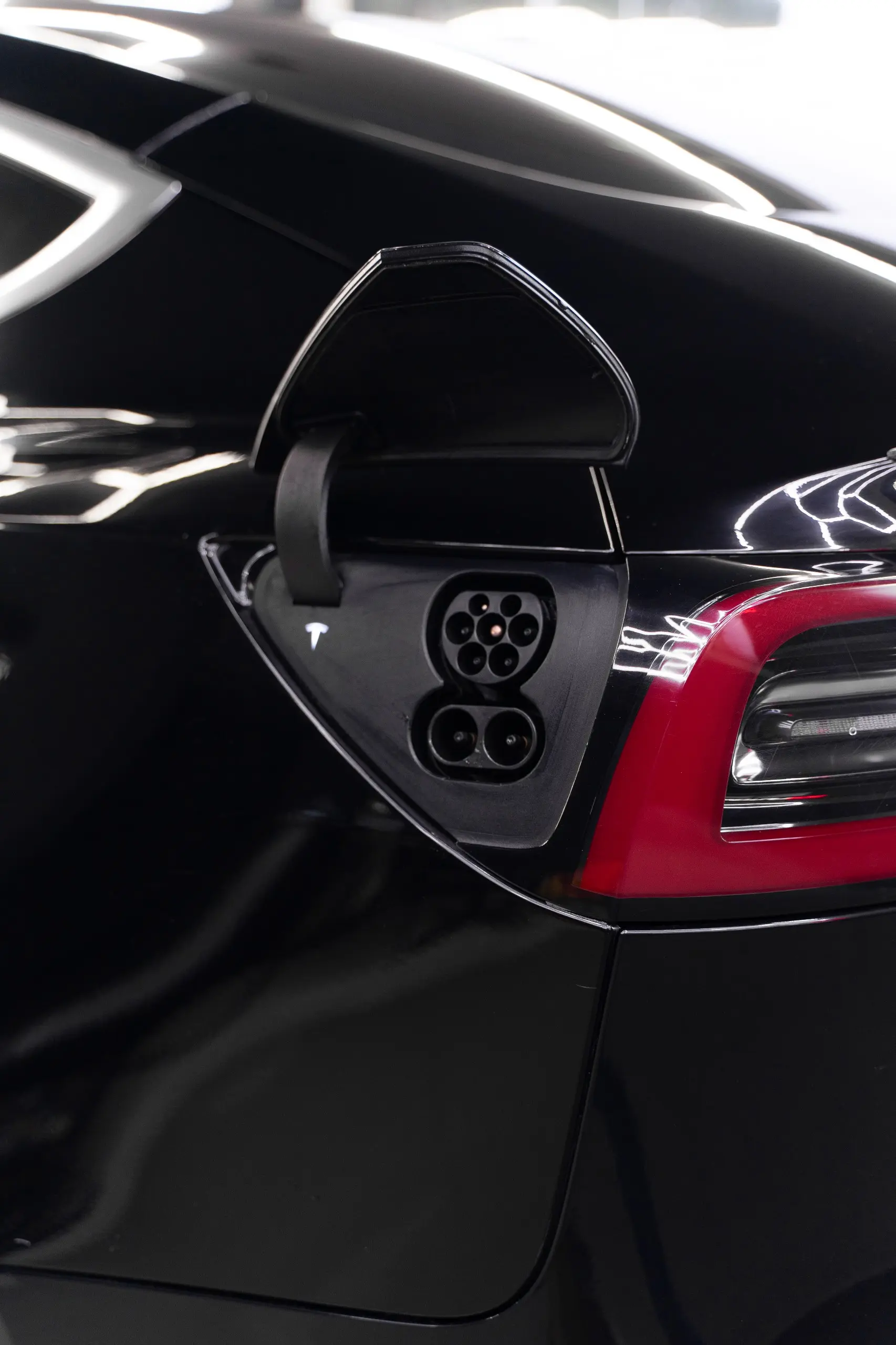 Tesla Model 3 Long Range AWD Dual Motor Performance 31