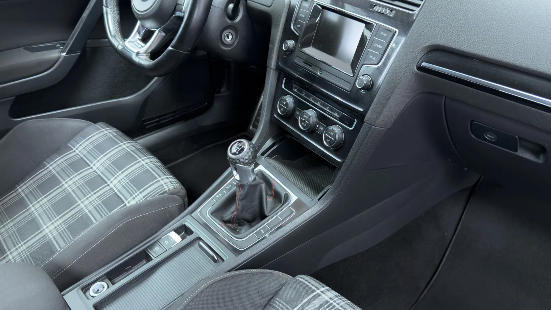 Volkswagen Golf 2.0 TDi GTD 16