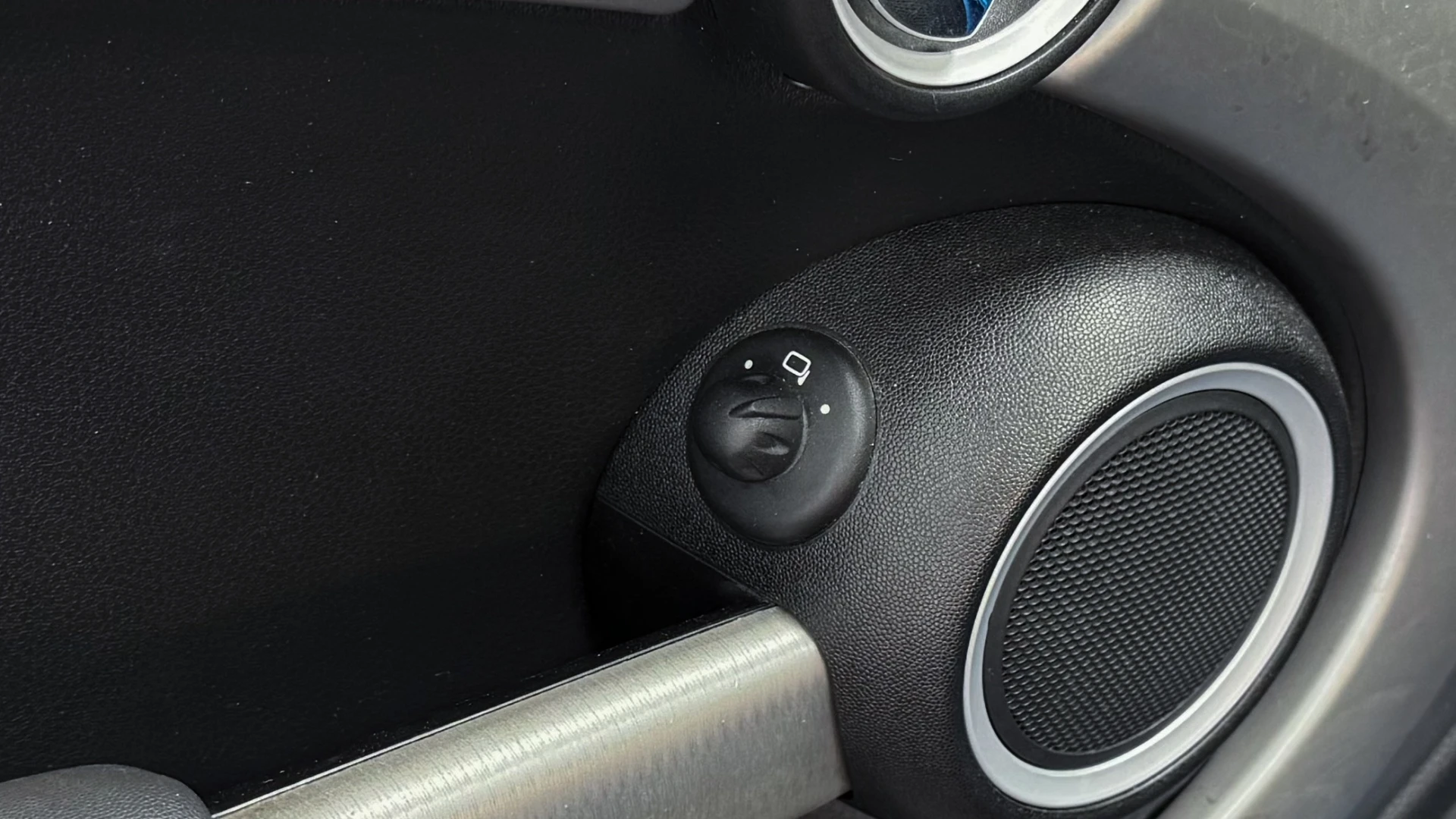 MINI 3 Portas ONE 21