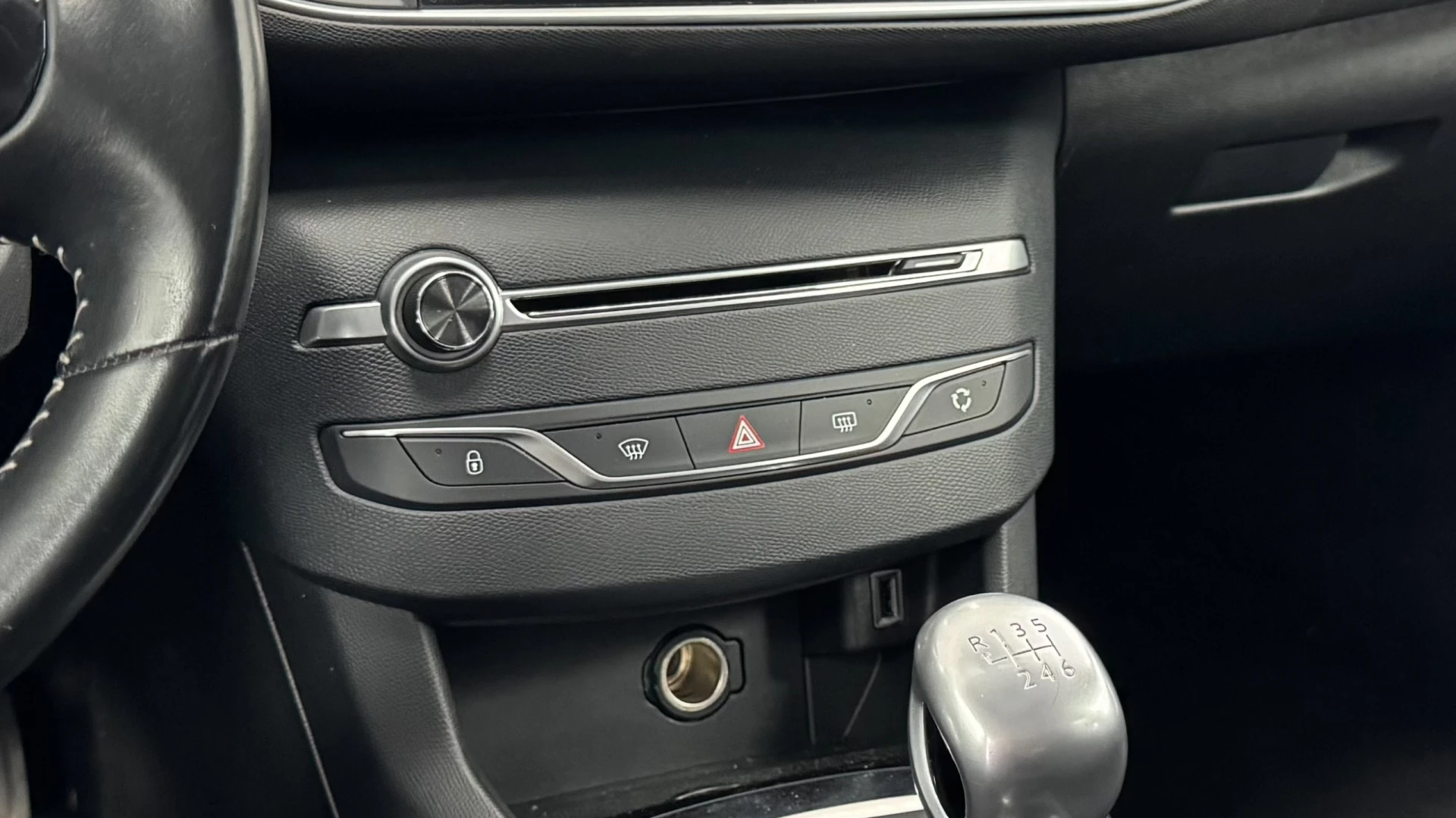 Peugeot 308 1.2 PureTech Style 23