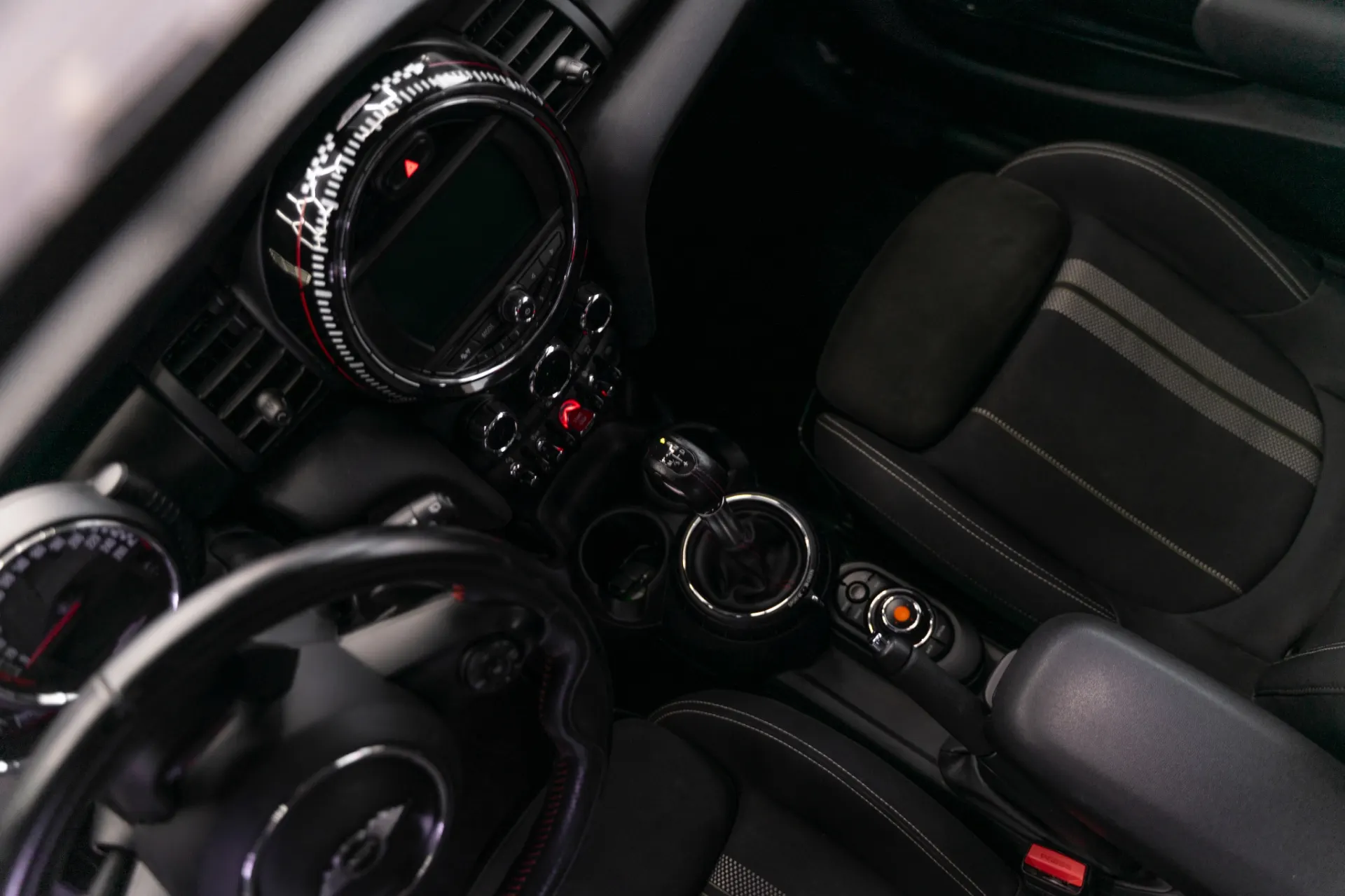 MINI 3 Portas John Cooper Works Plus Auto Desportiva 22