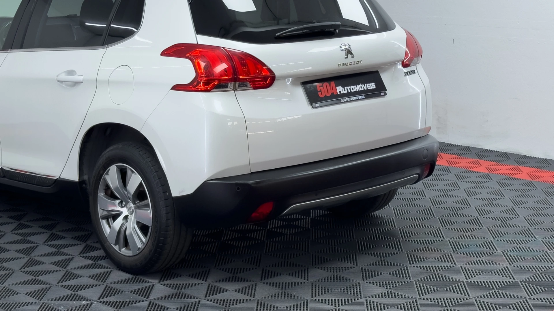 Peugeot 2008 1.2 PureTech Style 10