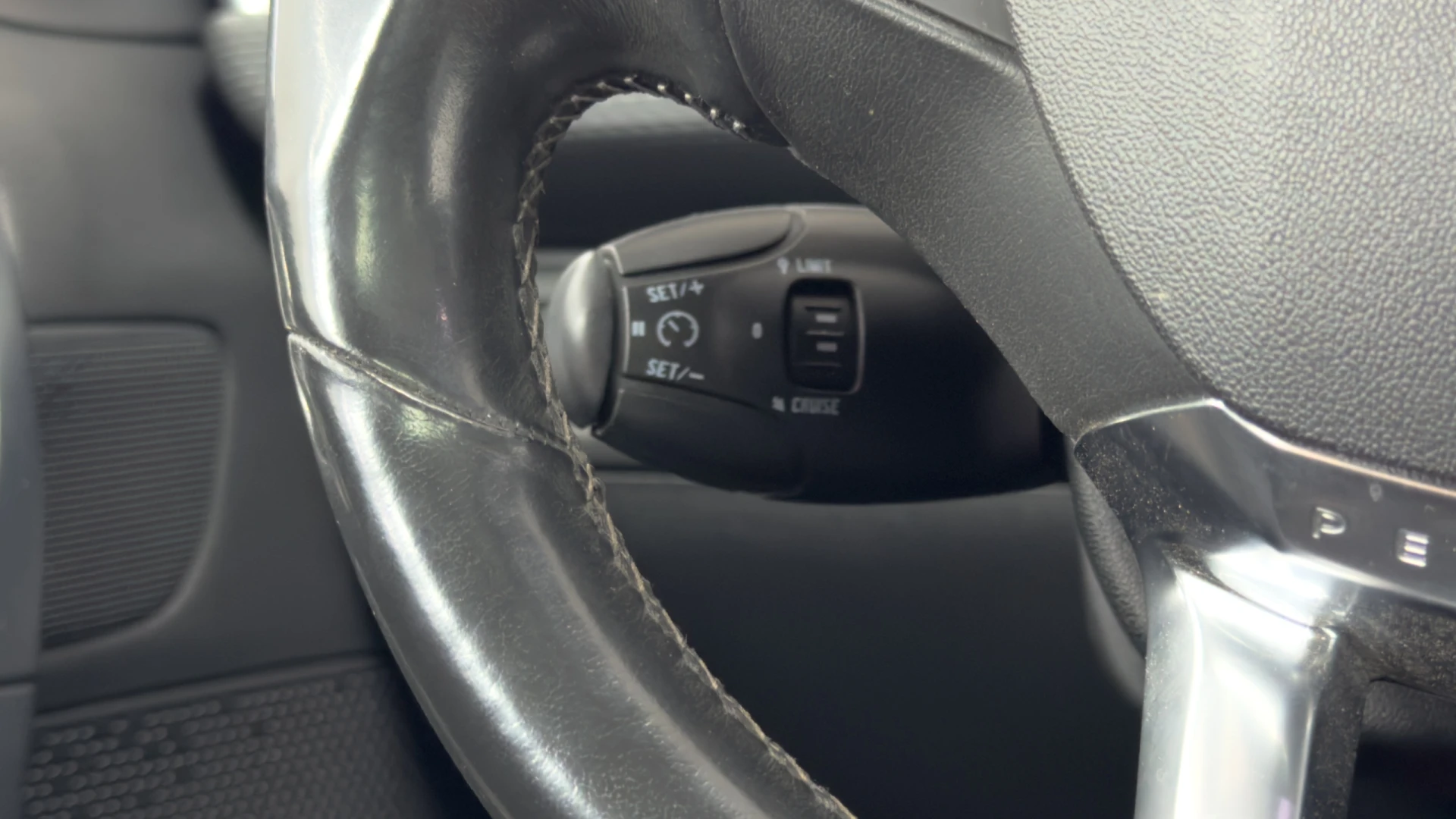 Peugeot 2008 1.2 PureTech Style 24
