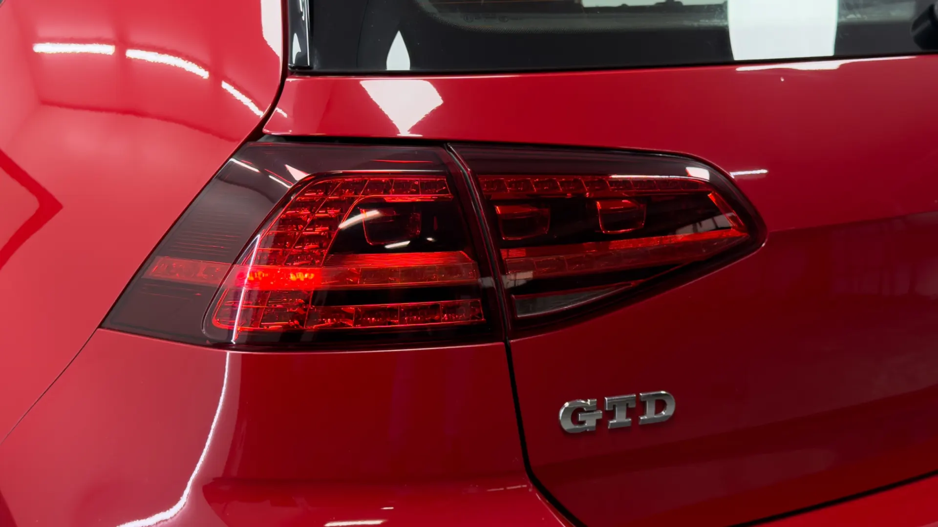 Volkswagen Golf 2.0 TDi GTD 32