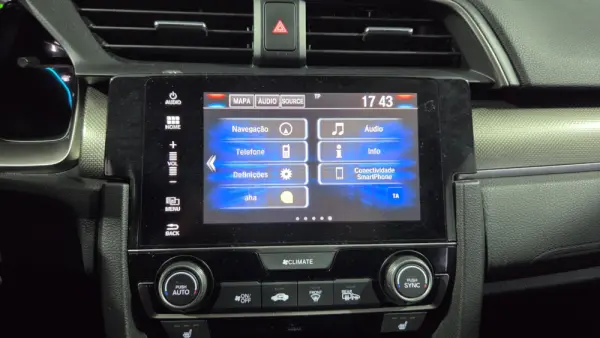 Honda Civic 1.0 i-VTEC Elegance Navi CVT 22