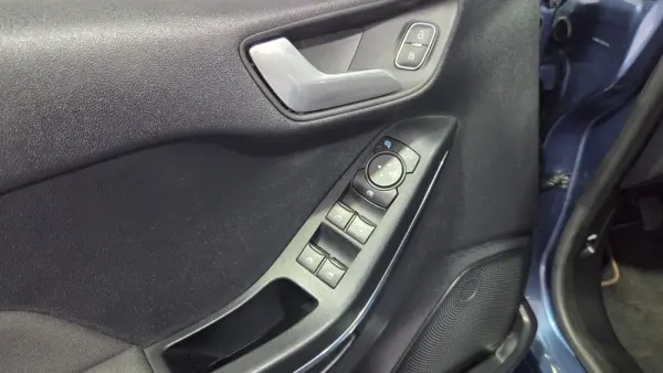 Ford Fiesta 1.0 EcoBoost ST-Line 33
