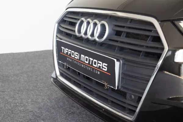 Audi A3 Limousine 30 TFSI Design S tronic 5