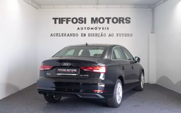 Audi A3 Limousine 30 TFSI Design S tronic 8