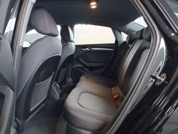 Audi A3 Limousine 30 TFSI Design S tronic 13