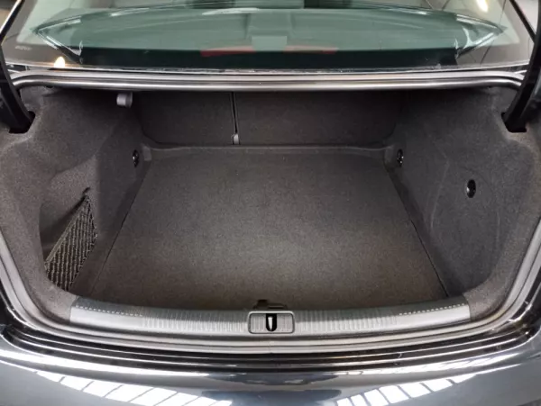 Audi A3 Limousine 30 TFSI Design S tronic 38