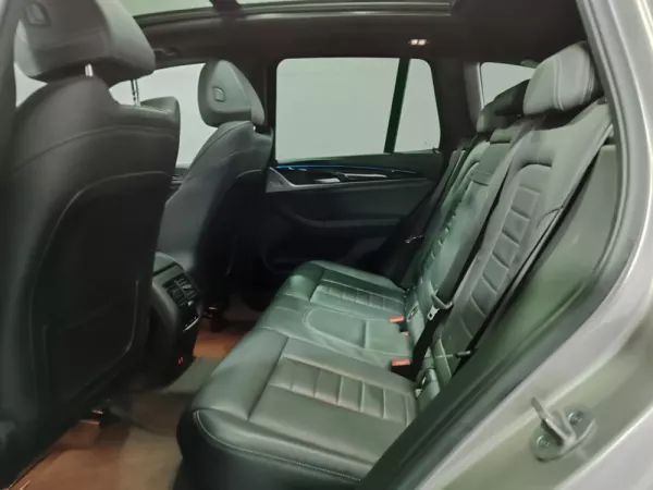 BMW iX3 Inspiring 18