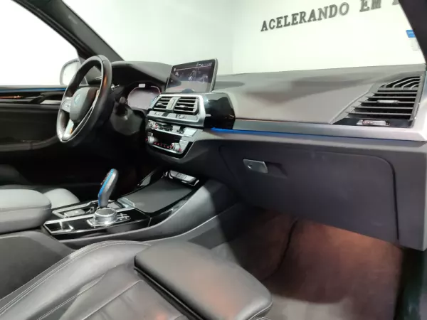 BMW iX3 Inspiring 24