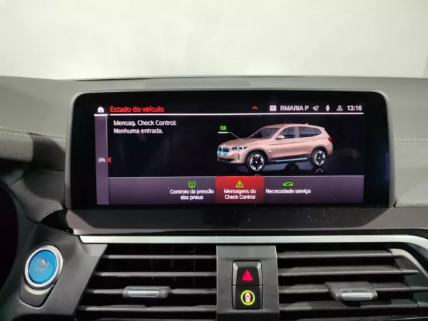 BMW iX3 Inspiring 32