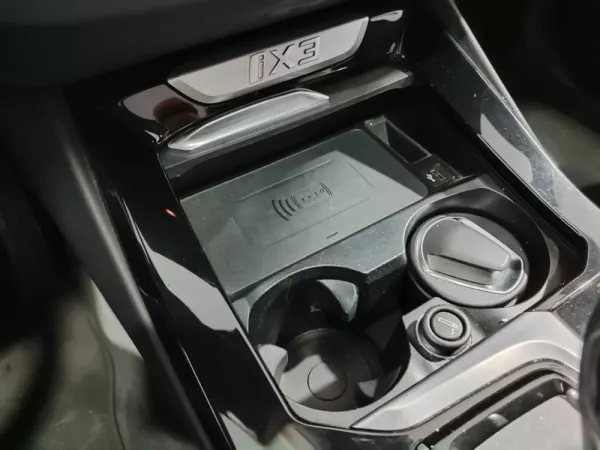 BMW iX3 Inspiring 39