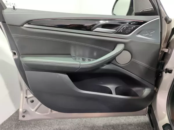 BMW iX3 Inspiring 47