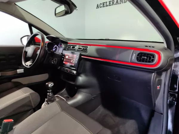 Citroën C3 1.2 PureTech Shine 18