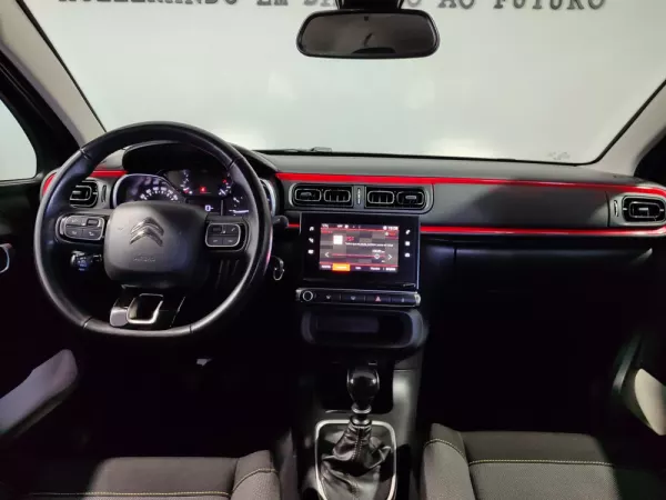 Citroën C3 1.2 PureTech Shine 19