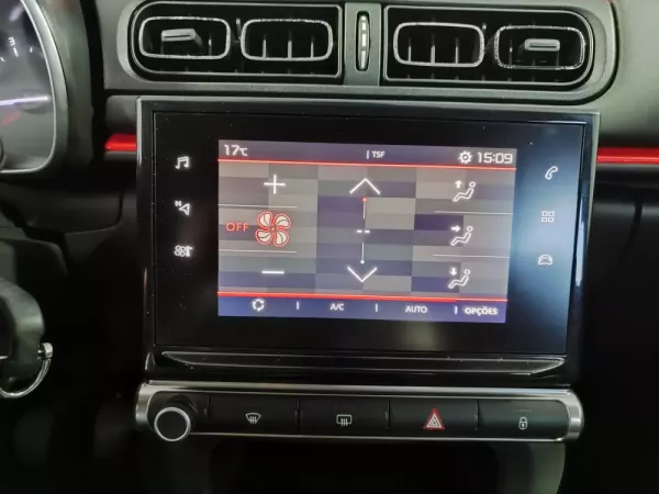 Citroën C3 1.2 PureTech Shine 22