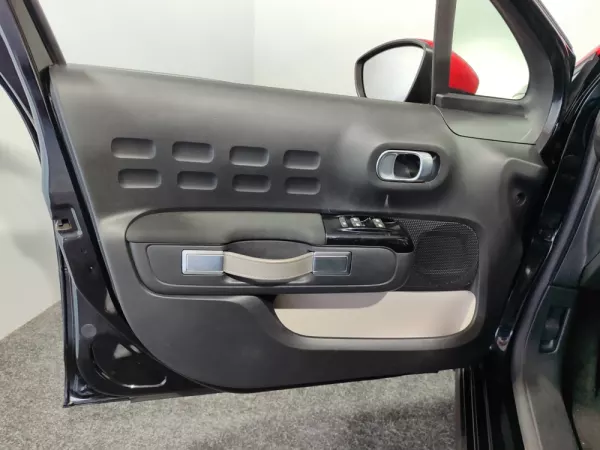 Citroën C3 1.2 PureTech Shine 31