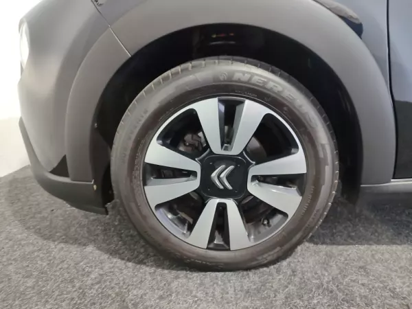 Citroën C3 1.2 PureTech Shine 33